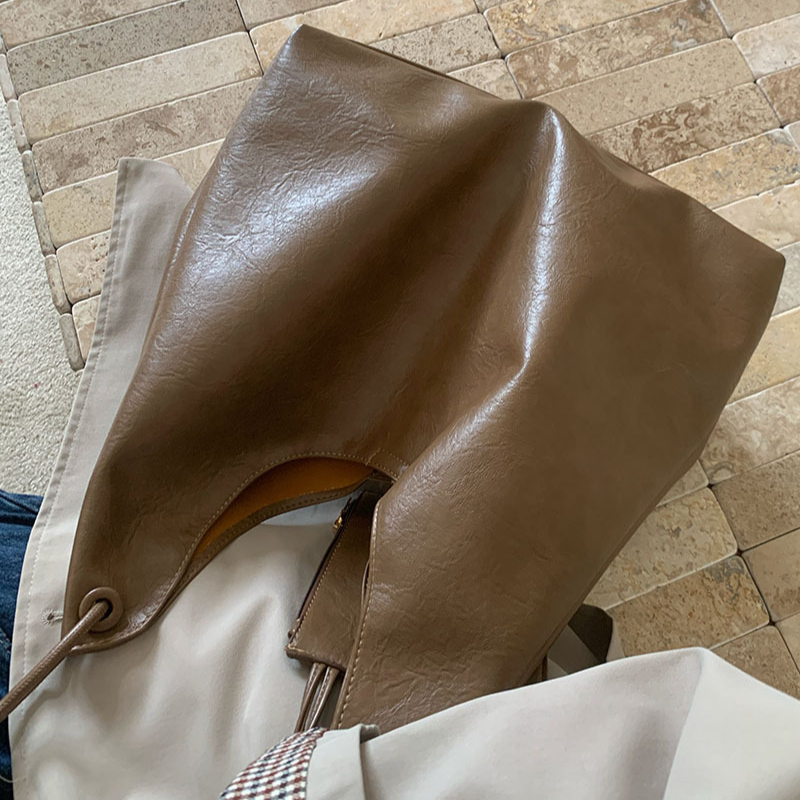 Niche Womans Stylish Navigational Handbag - Multi-functional Under Arm and Over-the-Shoulder Design