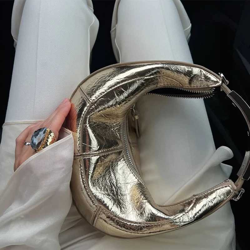 Gold Shiny Leather Crescent Moon Handbag Womens Purse Elegant Chain Shoulder Bag Highend Banquet Clutch Evening Bag Z250903