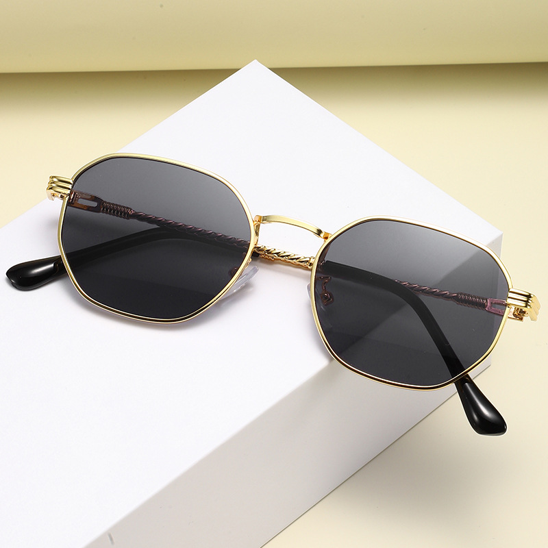 Stylish Retro Small Frame Square Sunglasses with UV Protection Trendy Unisex Shades for Photo shoots