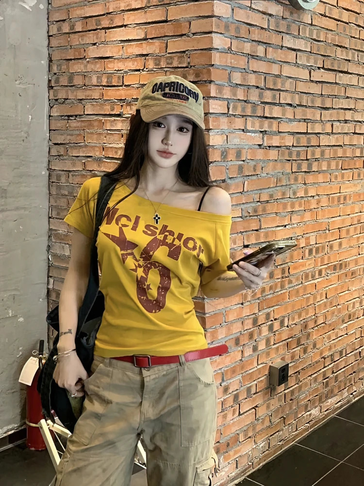 Y2k Sport Summer Off shoulder Top Women Sexy Vintage 2000s Short sleeve T shirt Lady Body Basic Crop Female Casual 250903