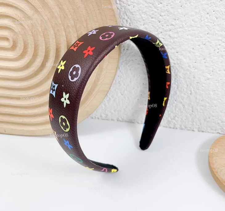 Fashion style vintage high quality leather headband letters print wide edge brand designer knotted hair hoop for women outdoor sports headwear ac Luxu