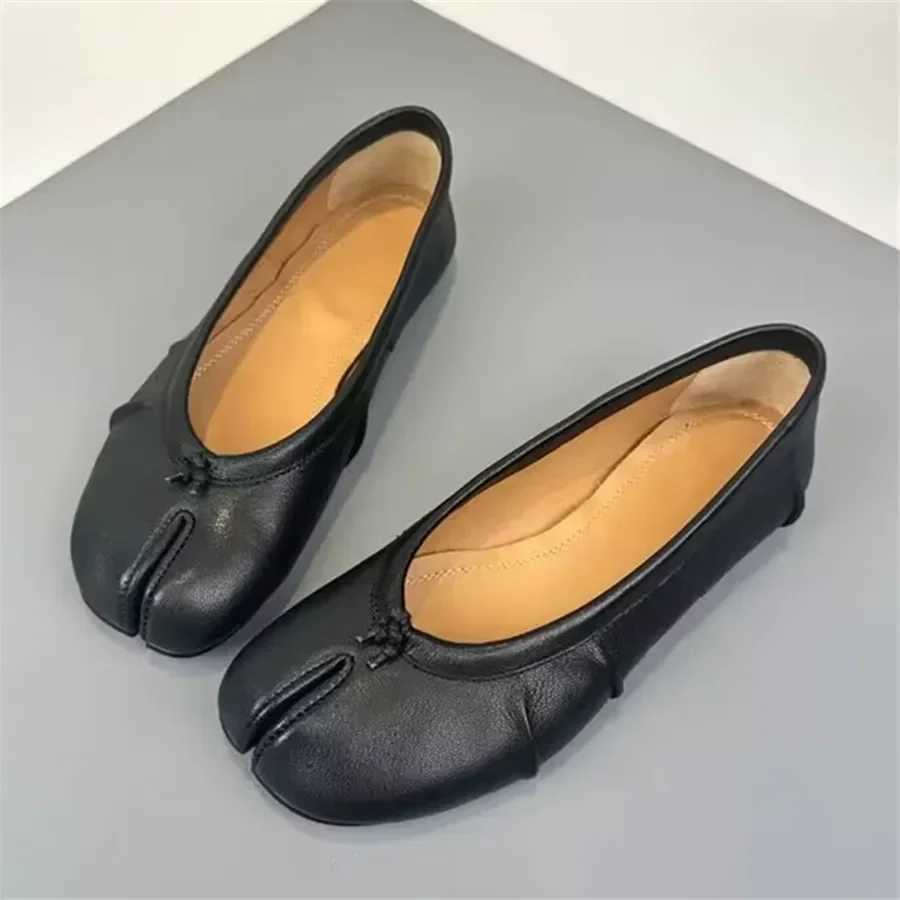 Split Toe Women Ballet Flats Fi Tabi Shoes Casual Slip Loafers Ladies Pleated Leather Espadrilles Zapatillas MujerXJ250903