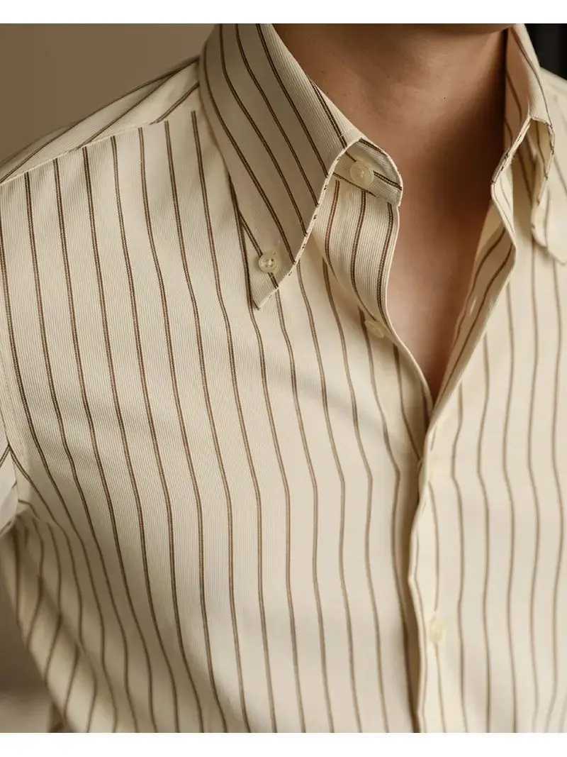 Men Casual Striped Long Sleeve Shirt Autumn Business Slim Fit Fashion Point Collar Shirt X250903