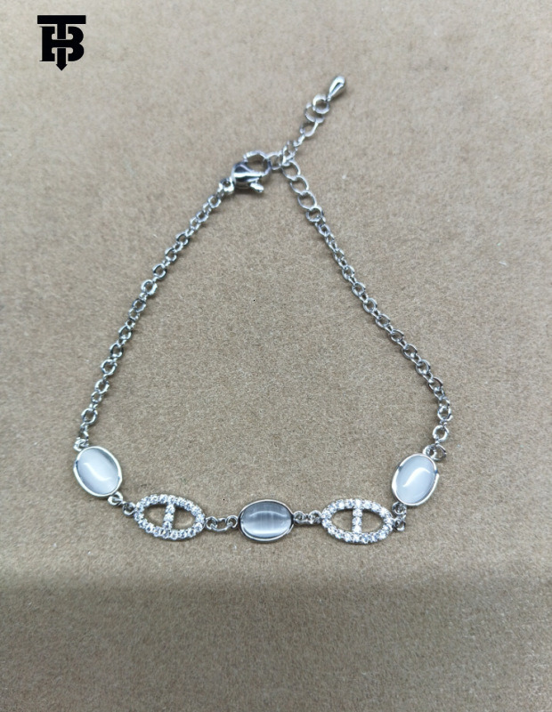 TB BHULAMTE Designer Lady Diamond-encrusted Oval Bracelet Light Luxury, High-end Feel Elegant Bracelet Korean Style Sweet Hand Jewelry Wholesale In Ni