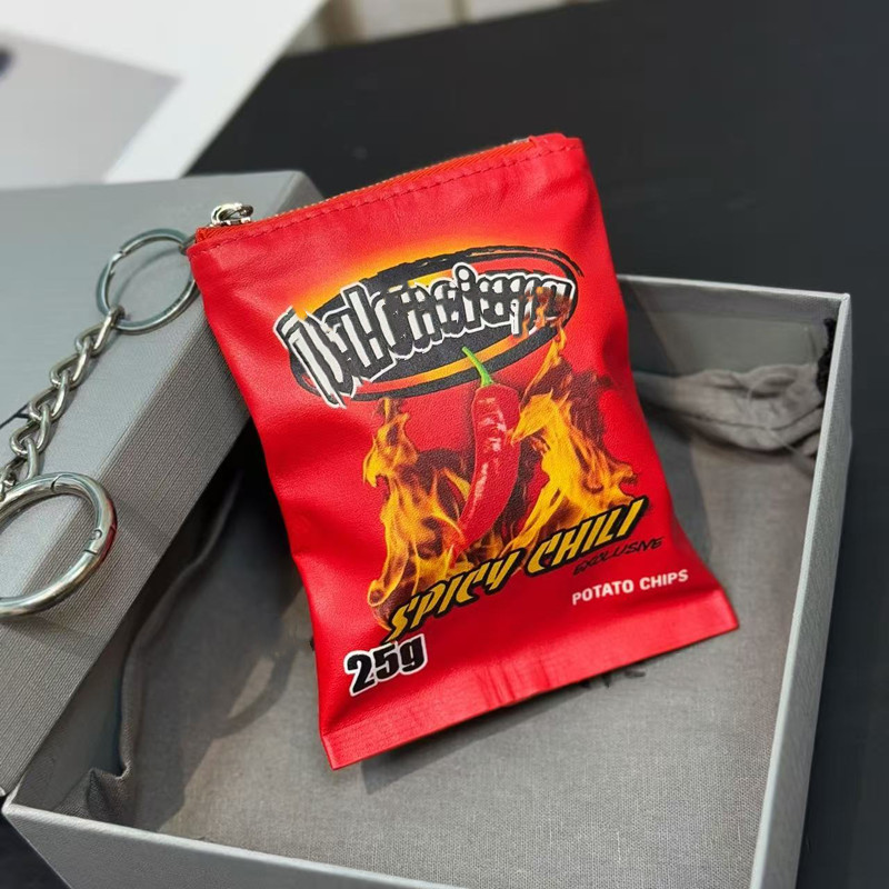 Luxury Designer Earring Designer Keychain Charm BB For for woman man Women Potato CHIPS Snack Packaging Key Chains Genuine Leather Fashion Bag Pendant 2026