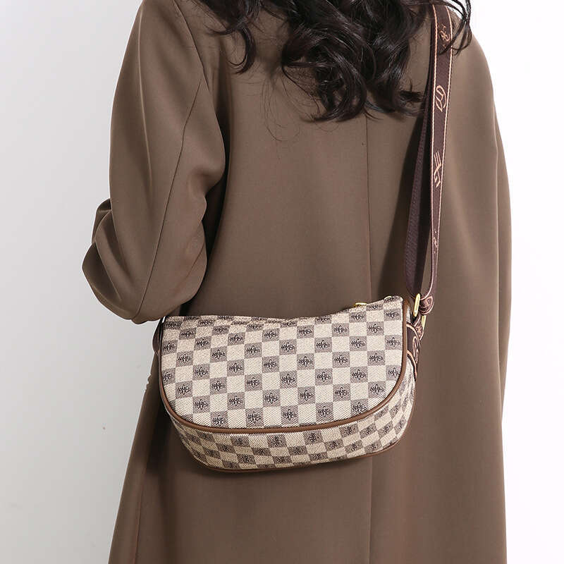 2025 Summer New Casual Plaid Dumpling Women's Retro European Style Wide Strap Large Capacity Shoulder Crossbody Bag Khaki Brown Z260224