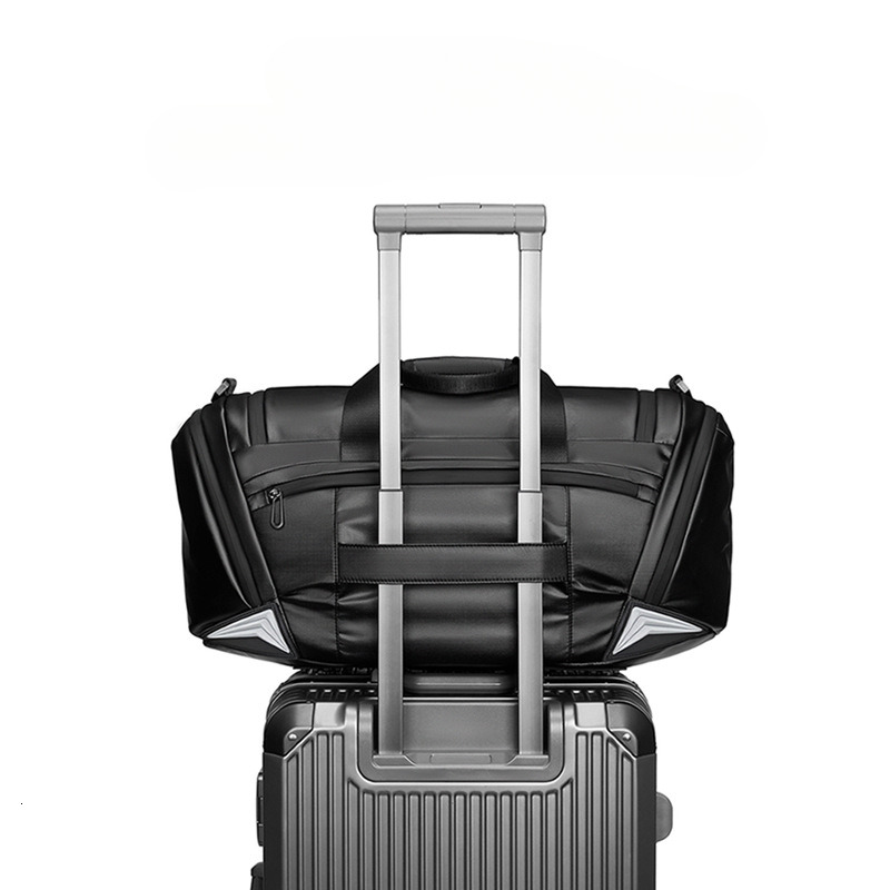 new travel bag designer bag large capacity multifunctional fashion luggage bag luxury bag dry wet separation luggage compartment