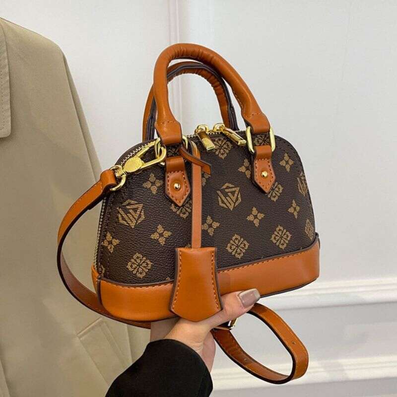 High-Quality Trendy for Women 2025 New Shell High-End Handheld Small Versatile Crossbody Bag