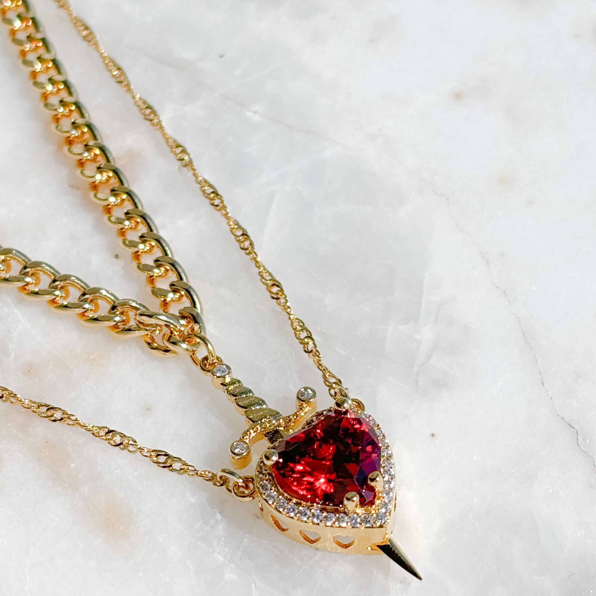 New Stylish and Versatile Heart and Sword Necklace Set Copper Zircon Inlaid One Arrow Through Heart Couples Necklace