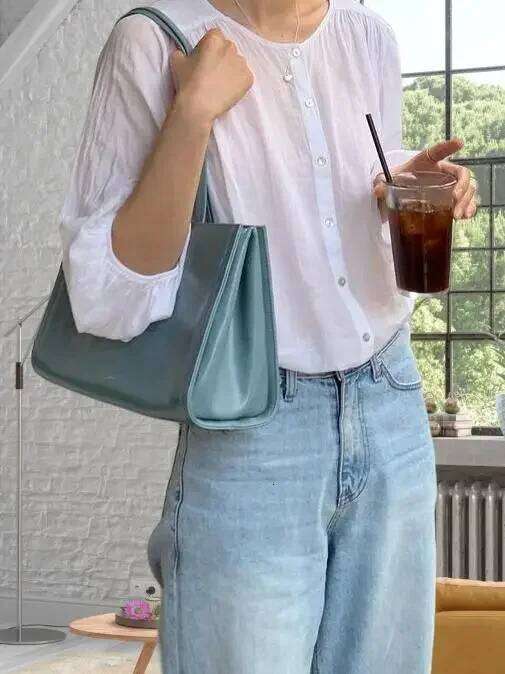 Large Capaci Tote Underarm Handbag Fashionable Trendy Magnetic Buckle Closure PU Leather Ladies Shoulder Bag For Daily Use