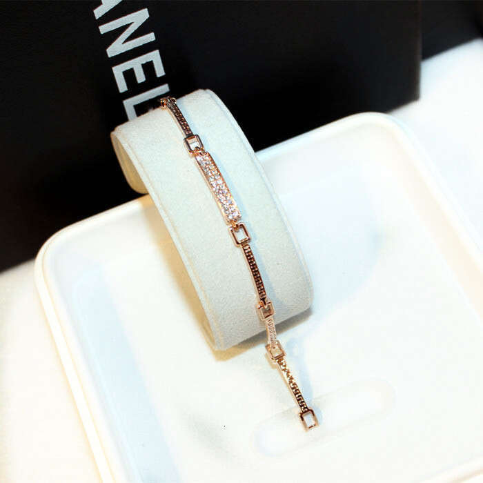 2025 Spring-Summer Korean-Style Bracelet - Alloy Gold-Plated, Crystal-Embellished, Geometric Line Design, Kabiya Brand, Fashion OL Jewelry for Women (