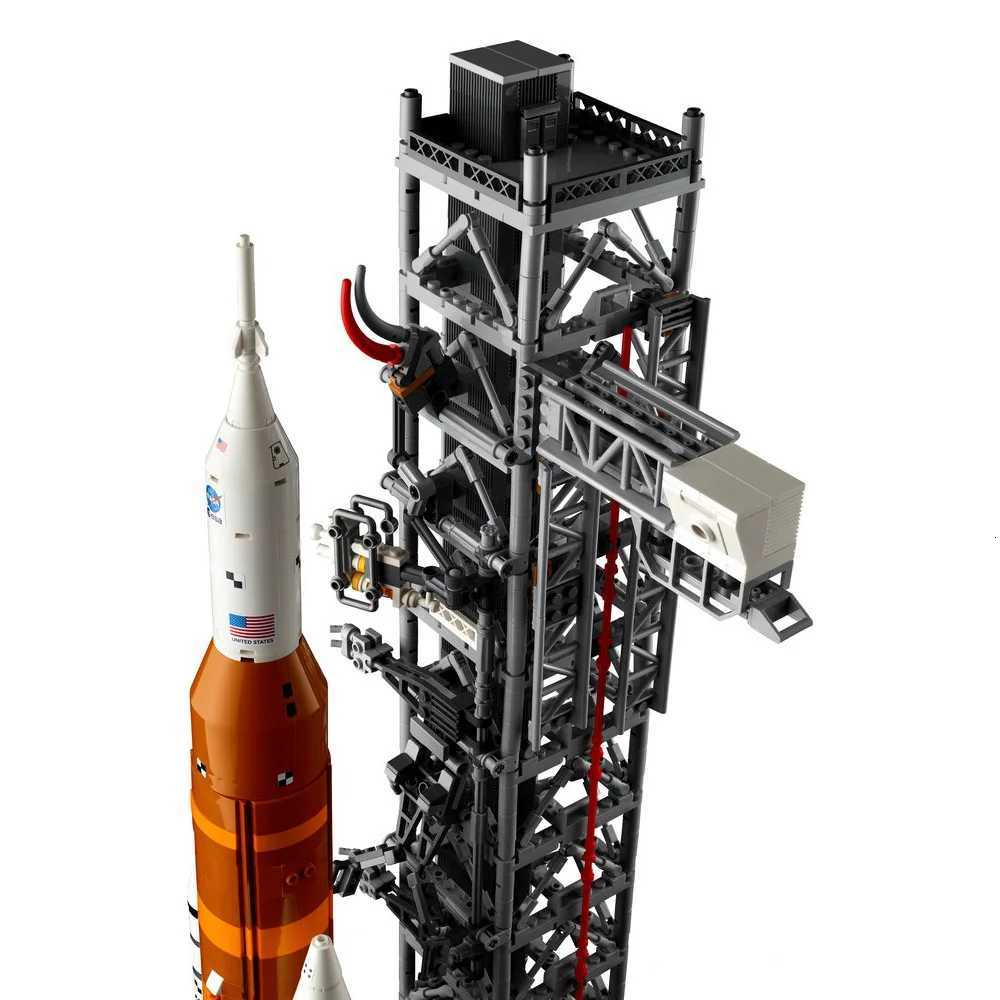 2025 New 3601Pcs NASA Space Rocket Launch System Model Building Blocks Kids Assembly birthday Toys GiftXJ250903