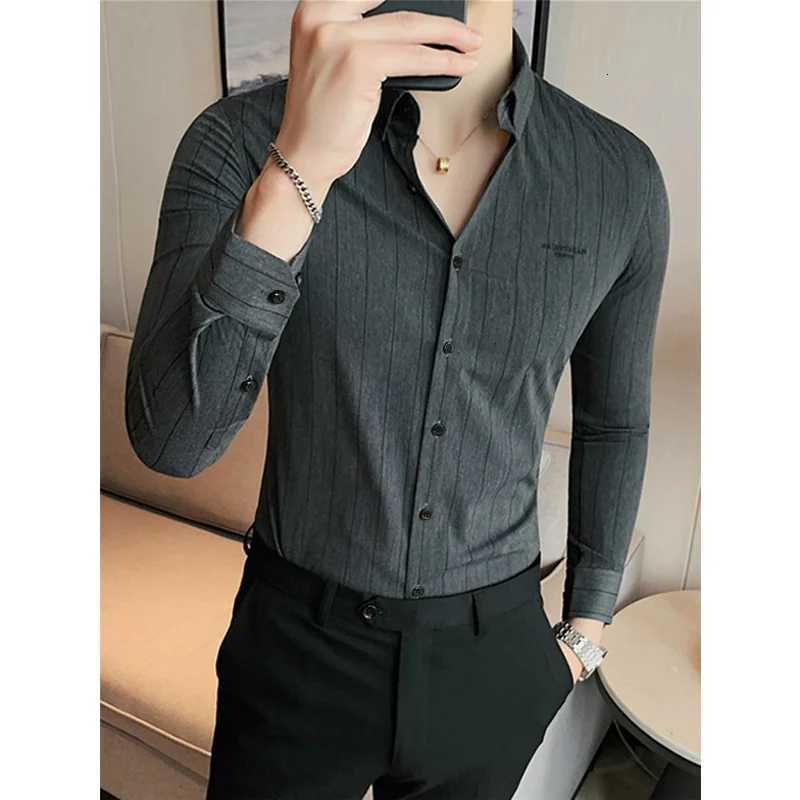 2023 New Mens High Quality Shirt Business Casual Loose Breathable Silk Smooth Stripe Design Shirts men shirts X250903