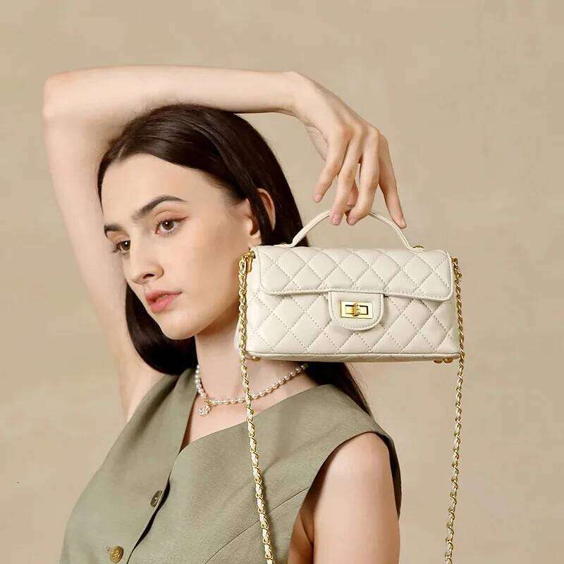 Design Women's 2025 New Handbag, Quilted Chain Leather Shoulder Mini Square Bag, Top Handle Bag