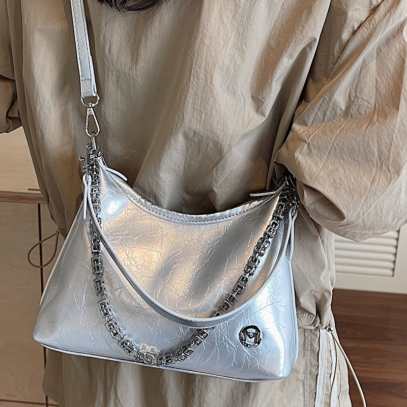 autumn new Korean style atmosphere versatile elegant large capacity women s handbag niche design simple commuting fashion armpit bag designer shoulder