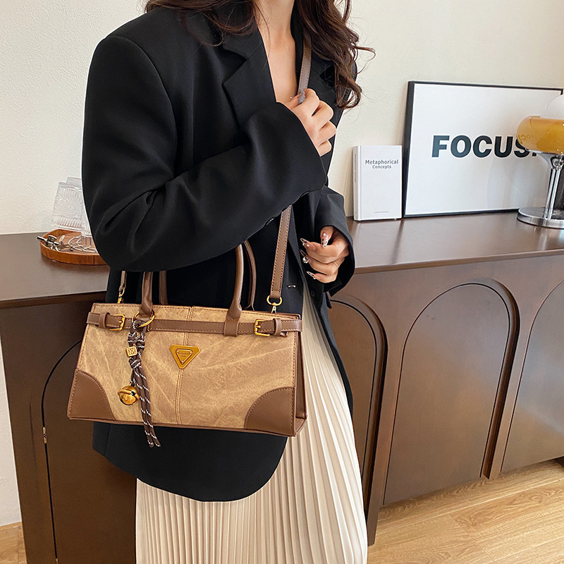 Free Shipping Designer Tote Handheld Fashion Casual Briefcase for Women 2025 Winter New Retro Elegant Shoulder Bag Ladies Bag