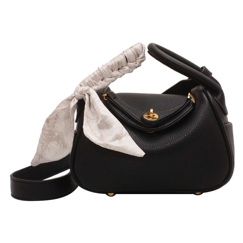 Handbag Niche Design For Women 2025 New Trendy Fashion Simple High-Quality Pillow Doctor Shoulder Bag