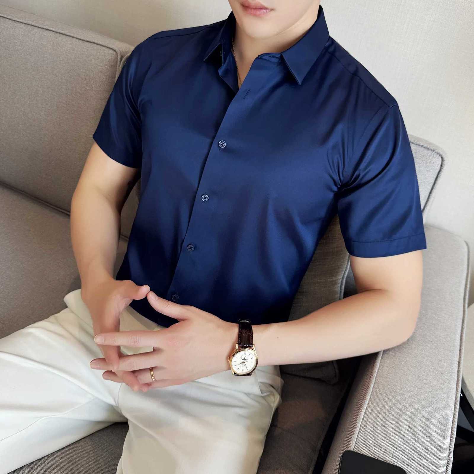 New AntiWrinkle Men Shirts Short Sleeves Dress Shirts For Men Slim Fit Camisa Social Business Blouse White Office Shirt S4XL X250903