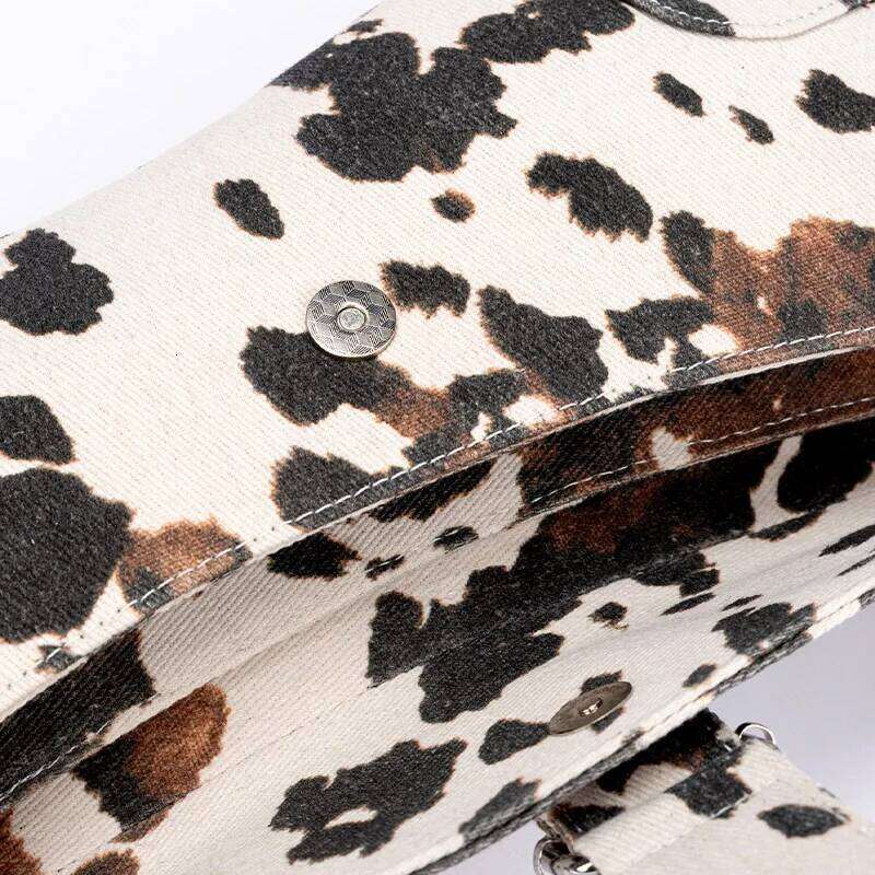 2025Fashion French Ladies Asymmetric Canvas Underarm Women Vintage Pu Leather Shoulder Bag Multifunctional