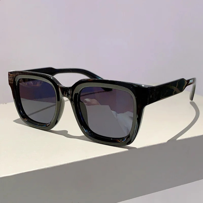 Classic Vintage Square Sunglasse For Men Olive Green Sun Glasses Trend Punk Travel Shades 250903