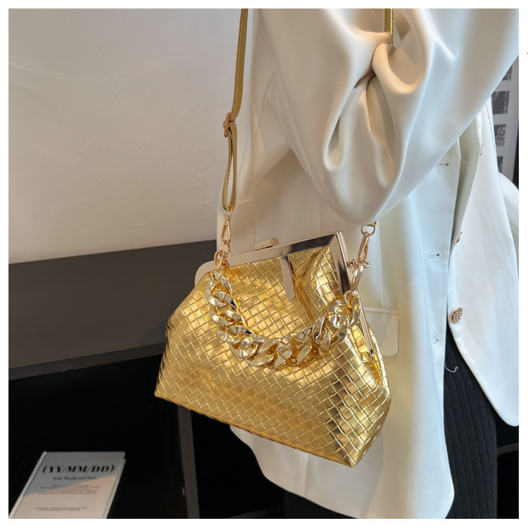Luxury Brand Designer Bag Women's Bag Free Shipping New Fashion Pleated Metal Clip Chain Small Square Bag Versatile Shoulder Crossbody Bag Trendy