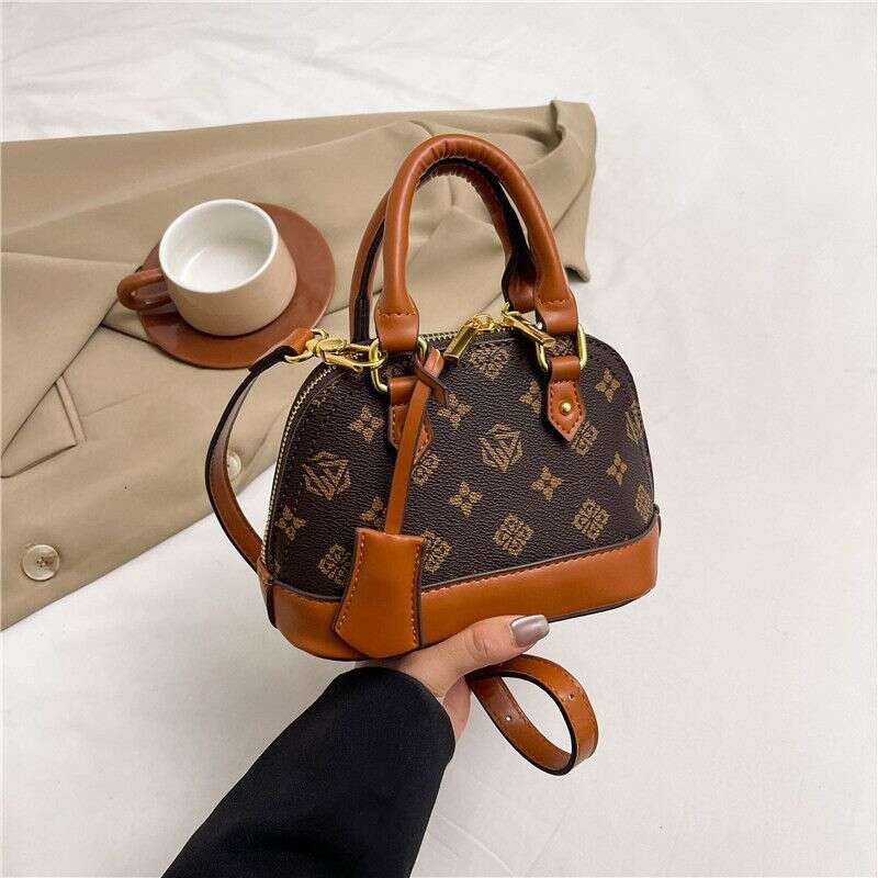 High-Quality Trendy for Women 2025 New Shell High-End Handheld Small Versatile Crossbody Bag