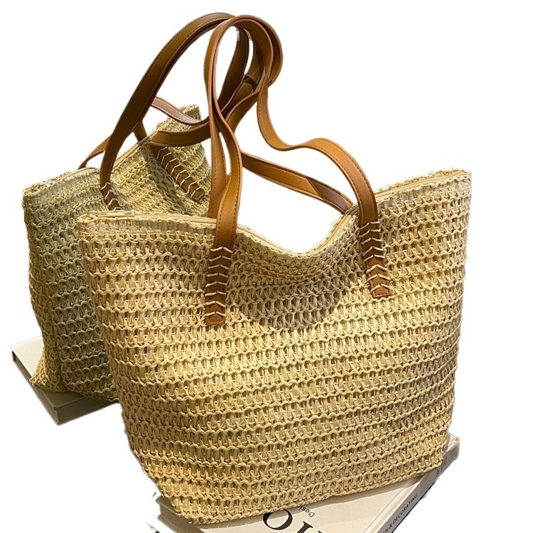 Women s Shoulder Bag Large Capacity Straw Woven Women s Handbag New Fashion Commuter Beach Vacation Bag Autumn New Designer Bag