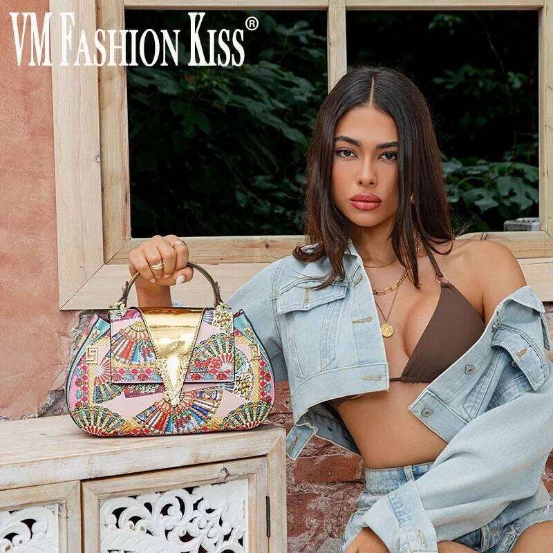 VM FASHION KISS Ladies European And American Printed Handbags Latest Design Crossbody Letter Decoration Evening Shoulder Bag