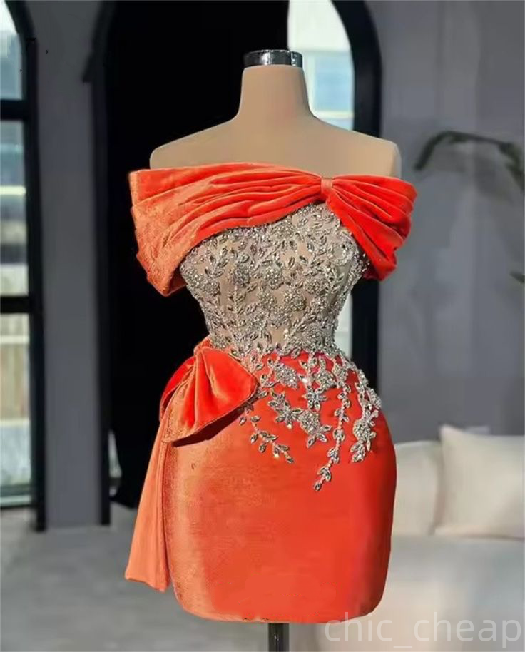 Chic Orange Sheath Cocktail Dress Velvet Crystals Applique Bow Strapless Short Mini Graduation Homecoming Dresses For Special Occasions Sweetheart Gow
