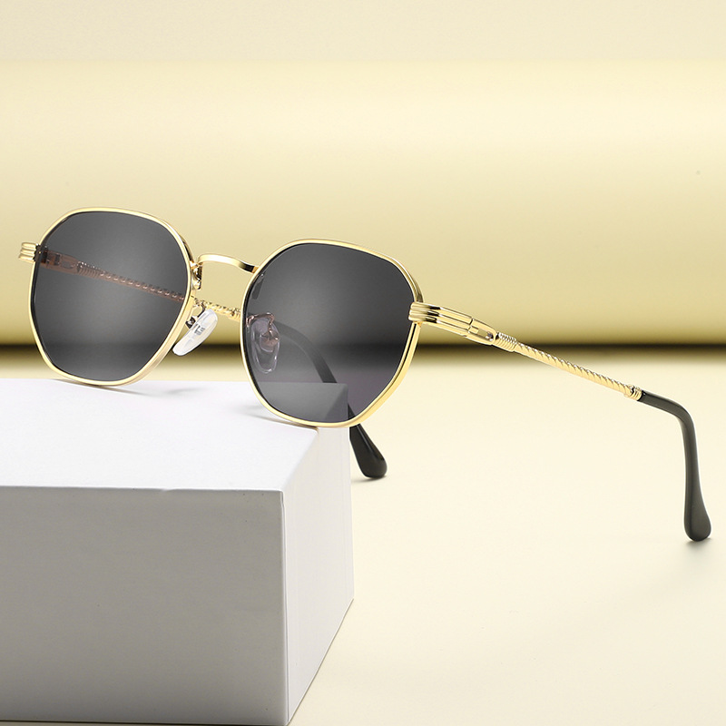 Stylish Retro Small Frame Square Sunglasses with UV Protection Trendy Unisex Shades for Photo shoots