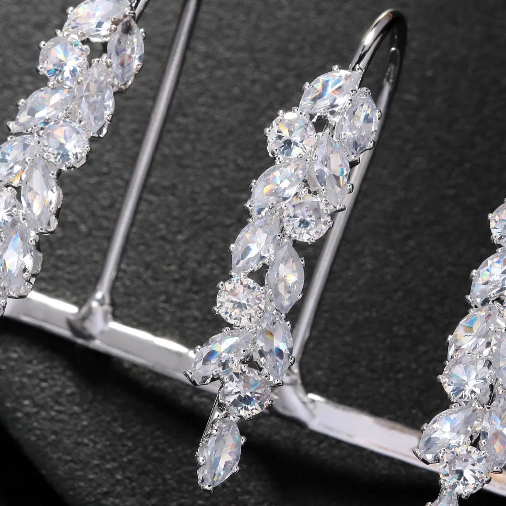 Stonefans Cubic Zirconia Leaf Bangle Hand Jewelry for Women Exquisite Palm Cuff Bracelet Bridal Wedding Hand Decoration 250902