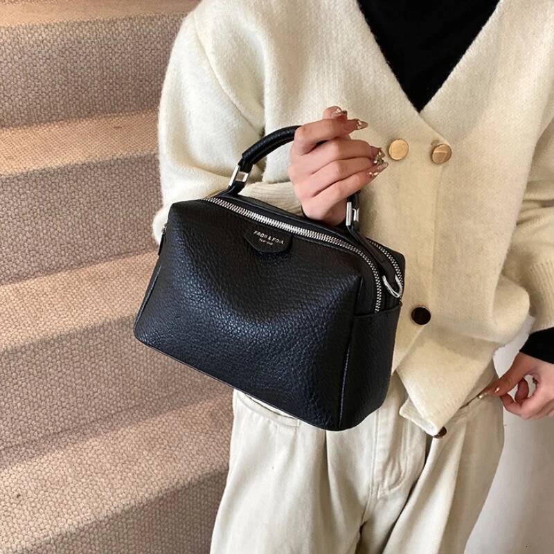 Luxury Handbag Retro Style Small Zipper Boston Ladies Pillow Shape Crossbody Bags 2025 New Premium PU Leather Large Capacity Shoulder Bag Handbag