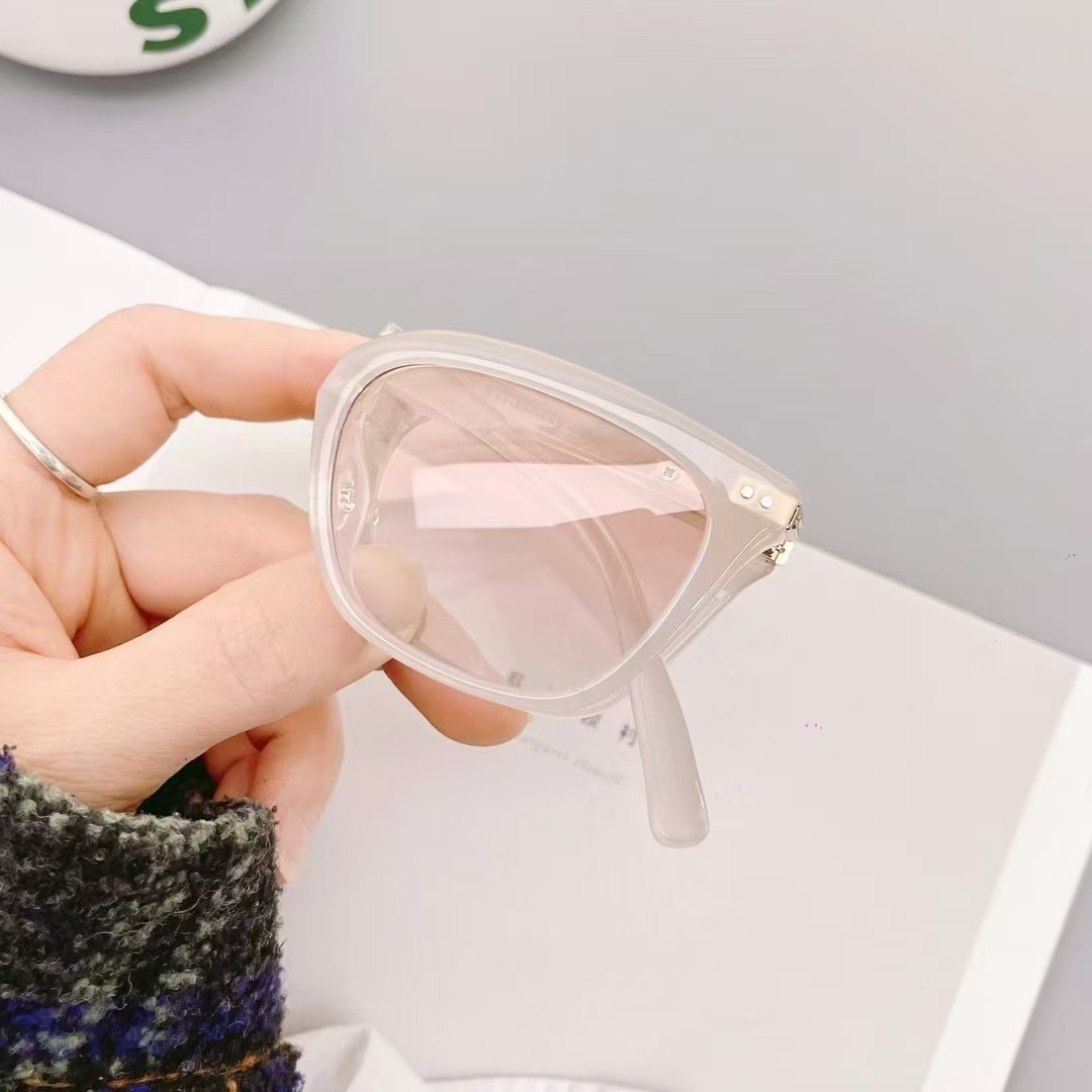 2025 New High end Foldable Polarized Sunglasses in TR Material Stylish Unisex Street snap ready Shades