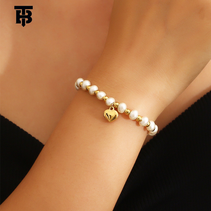 TB BHULAMTE A Designer For Ladies, Is A Simple And Fashionable Pearl Bracelet With A Touch Of Elegance And A Touch Of Sexiness For Outdoor Wear