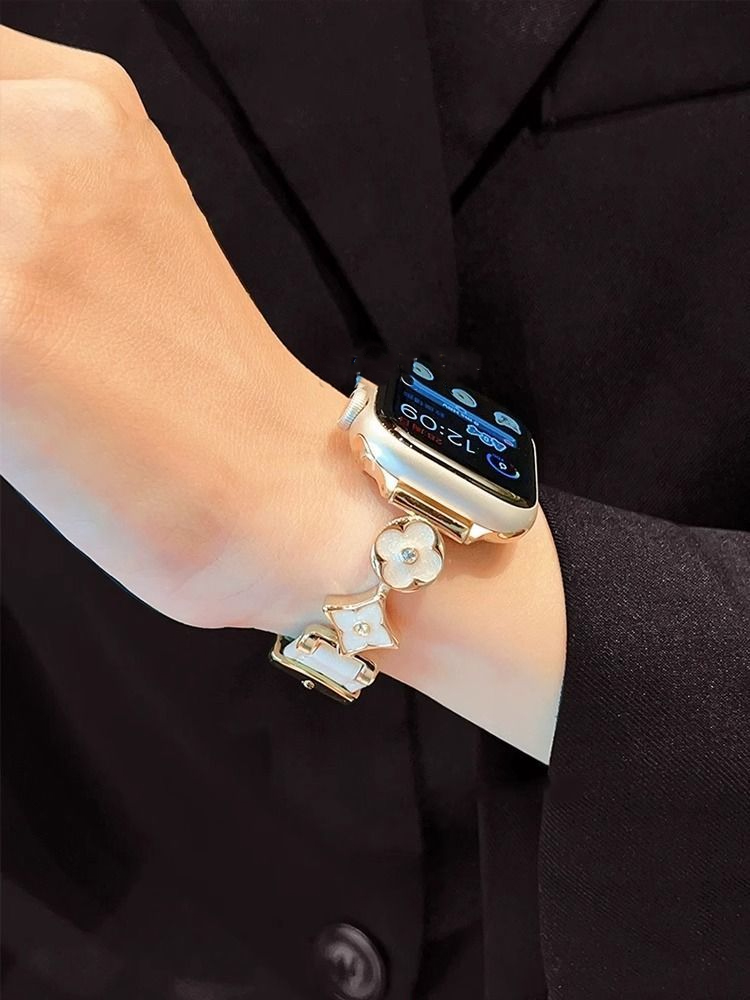 2025 Four Leaf Flower Leather Metal Premium Suitable for Apple Watch Strap Breathability 38mm 40mm 41mm 42mm 44mm 45mm iWatc Series Luxury Designer