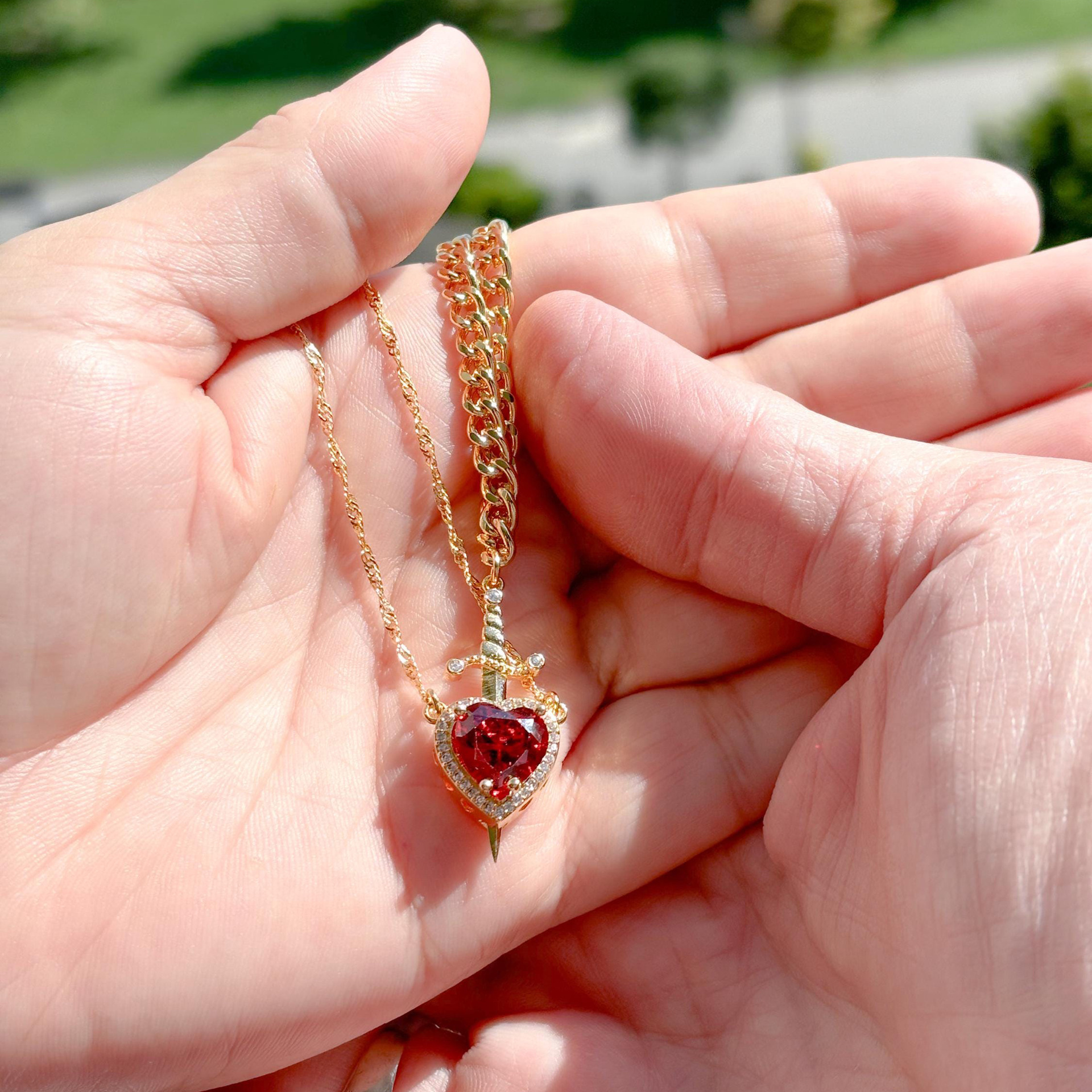 New Stylish and Versatile Heart and Sword Necklace Set Copper Zircon Inlaid One Arrow Through Heart Couples Necklace