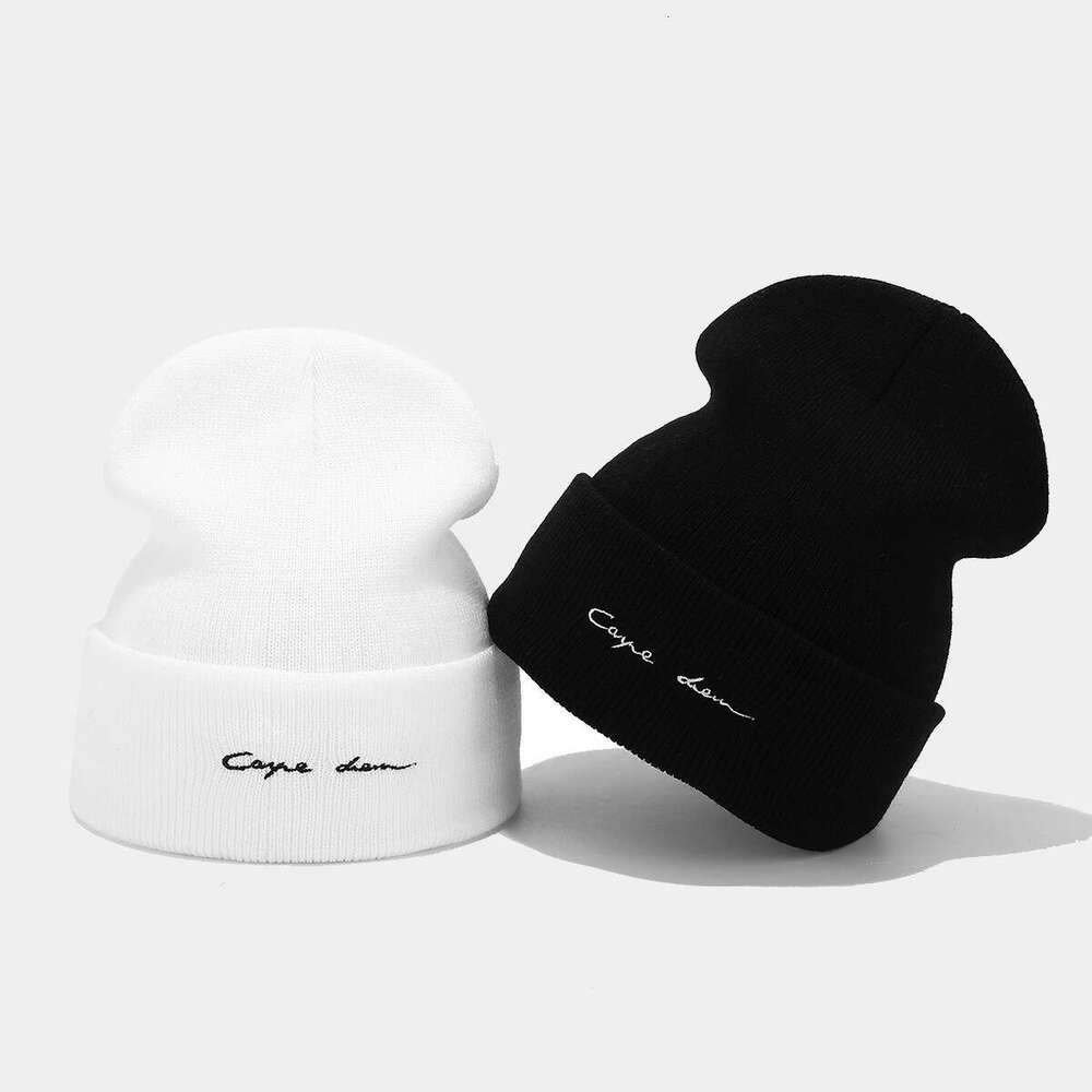 Artistic Cold Hat for Women, New Autumn and Winter Style, Parent-Child Couple Ear Protection Knitted Hat, Small Letter Slouchy Beanie
