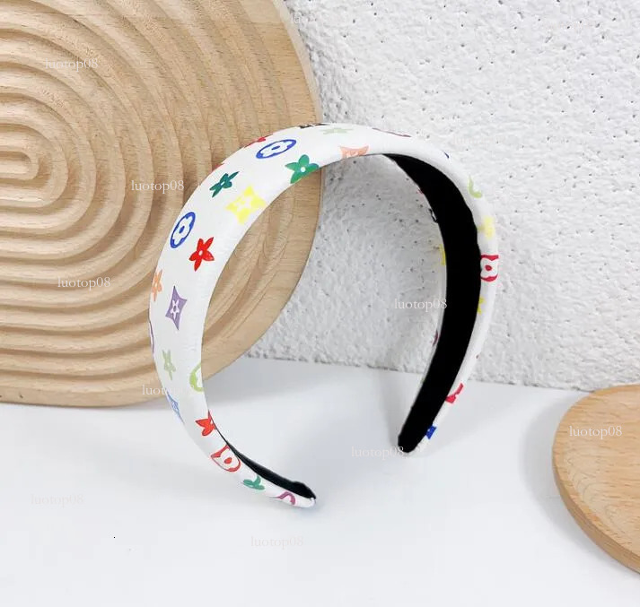 Fashion style vintage high quality leather headband letters print wide edge brand designer knotted hair hoop for women outdoor sports headwear ac Luxu