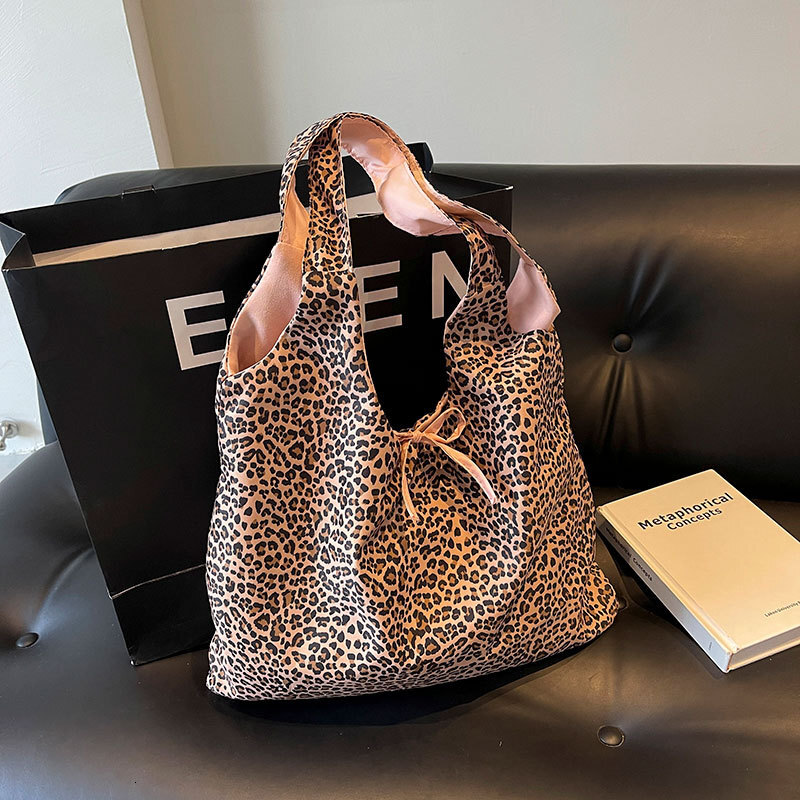atmosphere autumn new leopard print canvas bag with niche design large capacity simple and versatile fashion casual commuting handbag designer shoulde