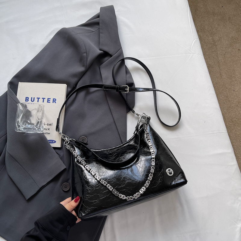 autumn new Korean style atmosphere versatile elegant large capacity women s handbag niche design simple commuting fashion armpit bag designer shoulder