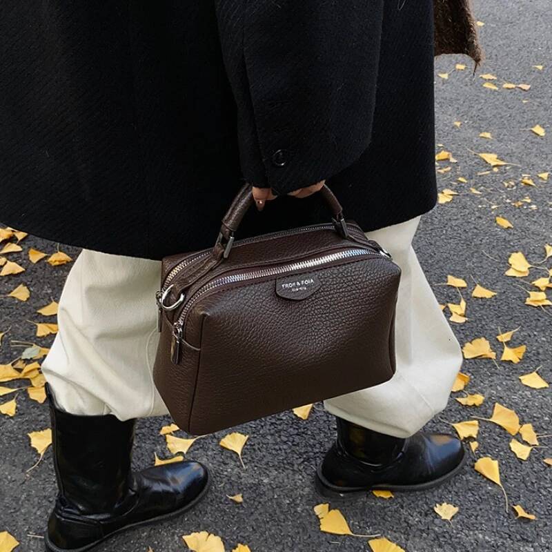 Luxury Handbag Retro Style Small Zipper Boston Ladies Pillow Shape Crossbody Bags 2025 New Premium PU Leather Large Capacity Shoulder Bag Handbag