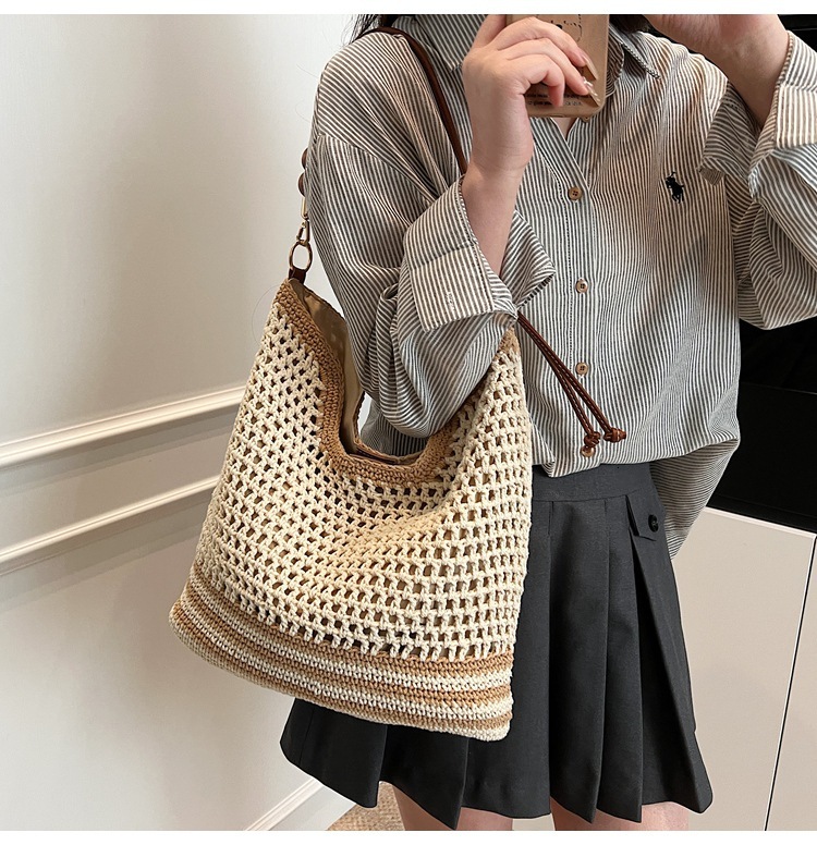 2055 autumn new hollow design woven handbag atmospheric fashion niche design casual large capacity women's vacation designer shoulder bag
