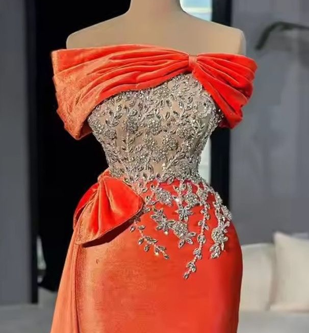 Chic Orange Sheath Cocktail Dress Velvet Crystals Applique Bow Strapless Short Mini Graduation Homecoming Dresses For Special Occasions Sweetheart Gow