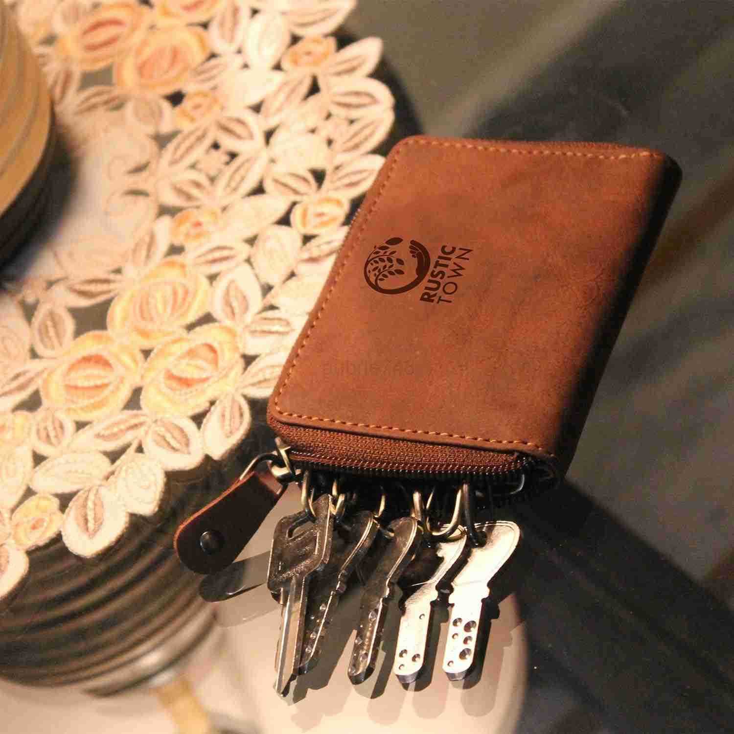 Leather Key Holder Case Zippered Key Organizer Wallet with 8 Hooks for Keys Cash Card Gift for Men Women M250904