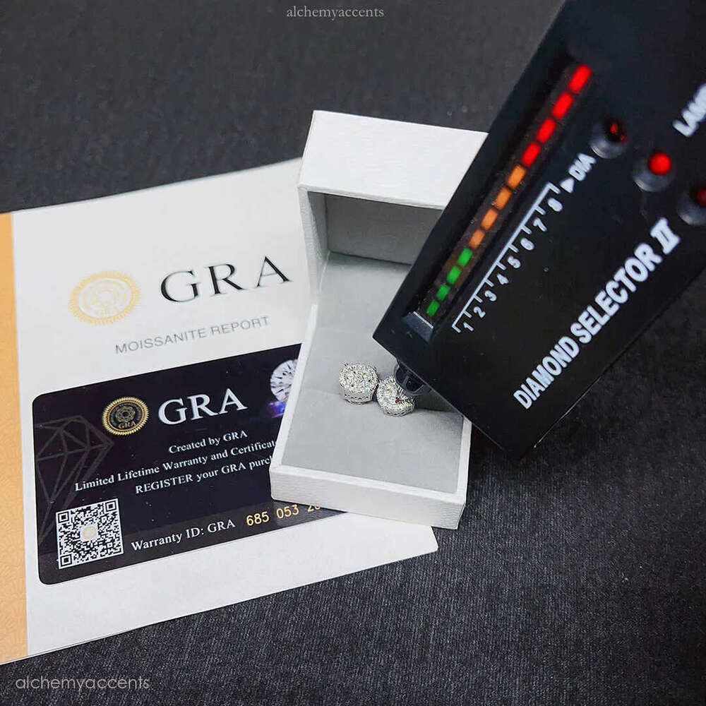 Designer Wholesale Price Popular Hot Sale Iced Out Jewelry Sterg Sier Jewellery Moissanite VVS Screw Back Stud Earrings