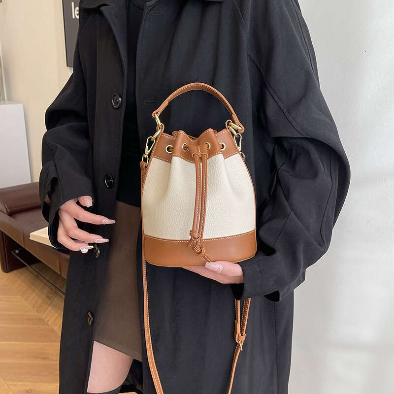 Designer Bag Luxury Bag Spring Retro Color Block PU Bucket Women's High End Fashion Drawstring Handheld Single Shoulder Shoulder Bag Crossbody Sm