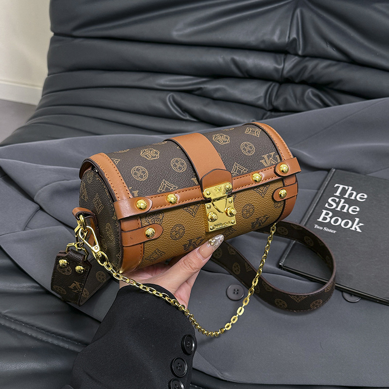 Bags for women 2025 new fashion chain bag versatile temperament shoulder messenger bag high-end rivet women's bag