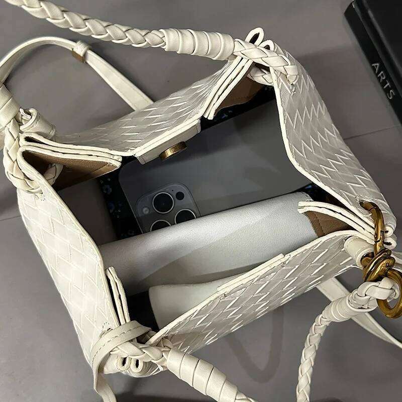 Woven Texture Bucket Bag - Stylish Soft Leather Tote For Women, Trendy Crossbody Boho Shoulder Purse (Chic & Functional)