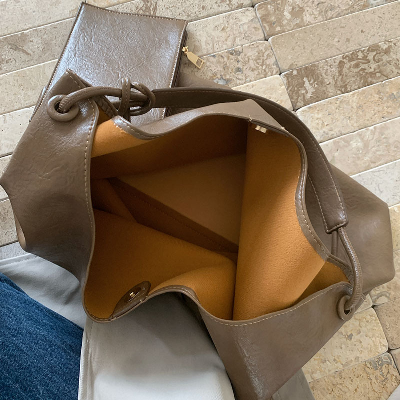 Niche Womans Stylish Navigational Handbag - Multi-functional Under Arm and Over-the-Shoulder Design