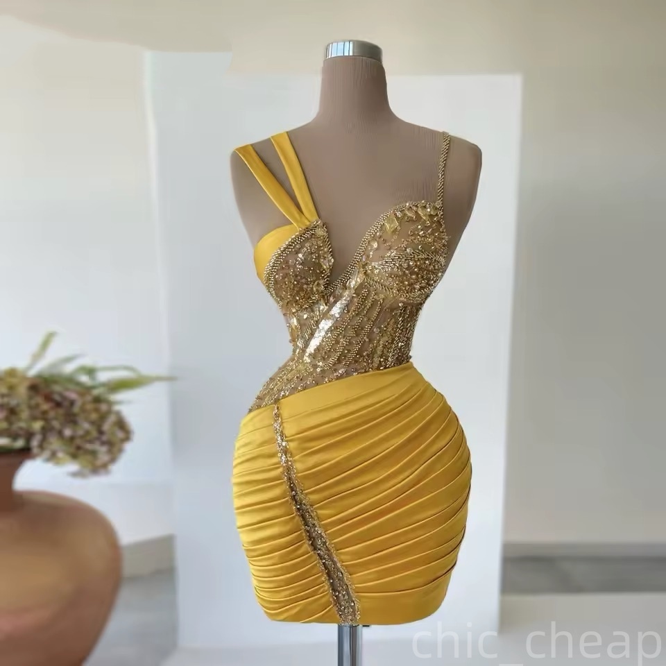 Chic Yellow Sheath Cocktail Dress Spaghetti Crystals Sequined Satin Illusion Short Mini Graduation Homecoming Dresses For Special Occasions Sweetheart